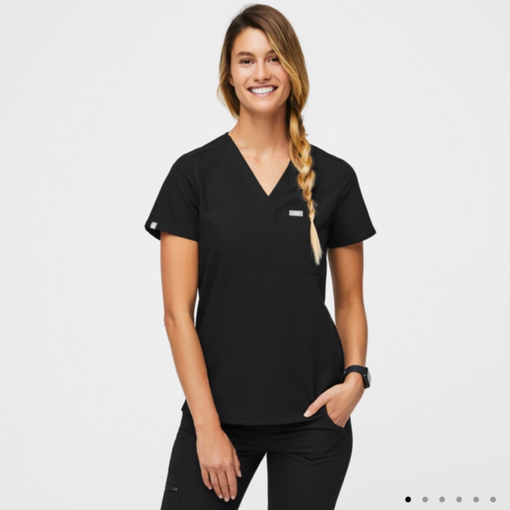Figs Black Scrub Set